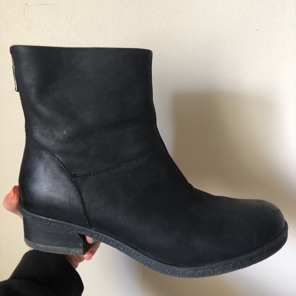 Black Boots